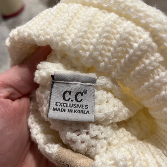 The North Face and CC Baby Beanie Hat Bundle 6-24 months - Picture 8 of 9